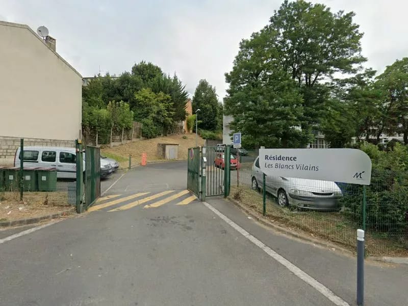 Residence Autonomie Les Blancs Vilains - Maison de Retraite in MONTREUIL, Île-de-France photo 1