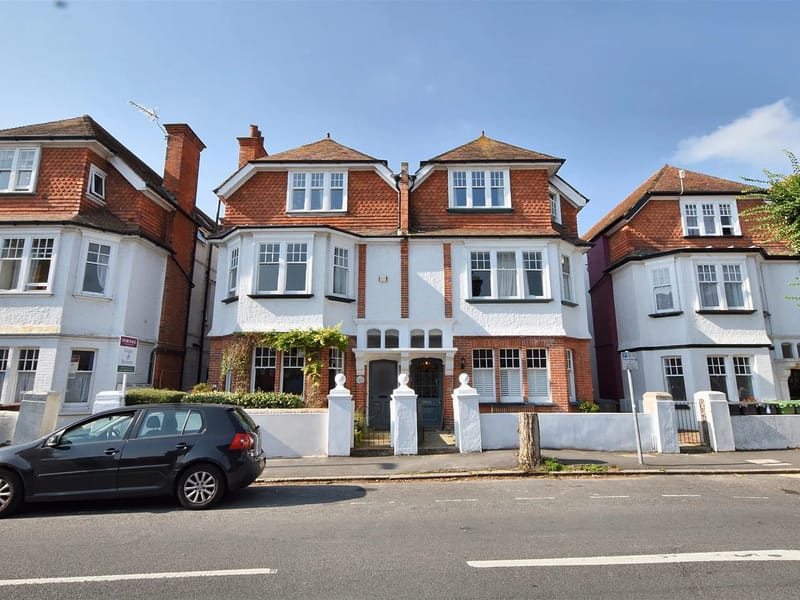 Lebrun House - Assisted Living in Eastbourne, England photo 6