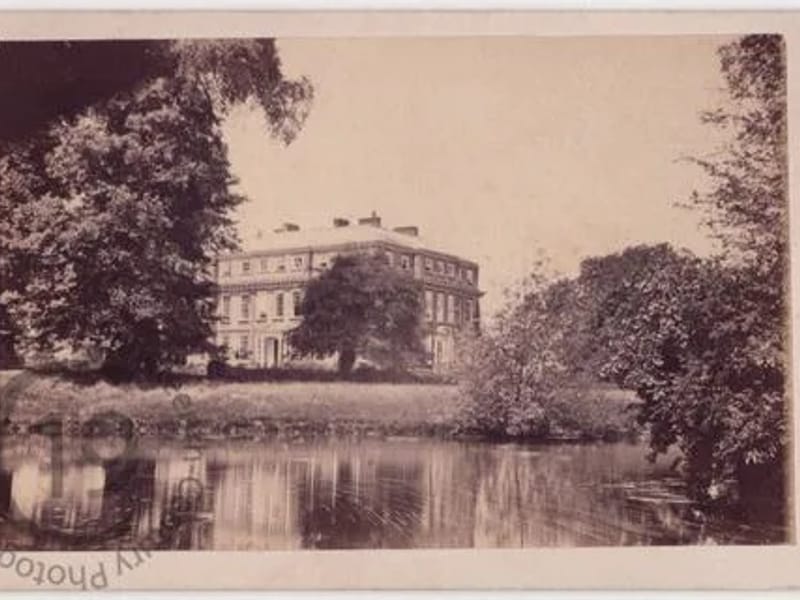 Surrey Oaks Nursing Home - Nursing Home in Carshalton, England photo 3