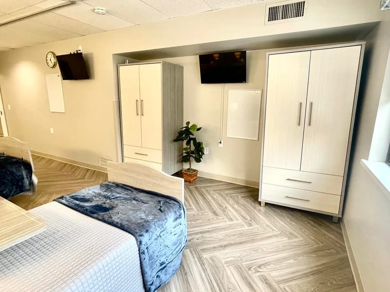 Ark Healthcare & Rehabilitation at Branford Hills - Assisted Living in Branford Center, CT photo 2