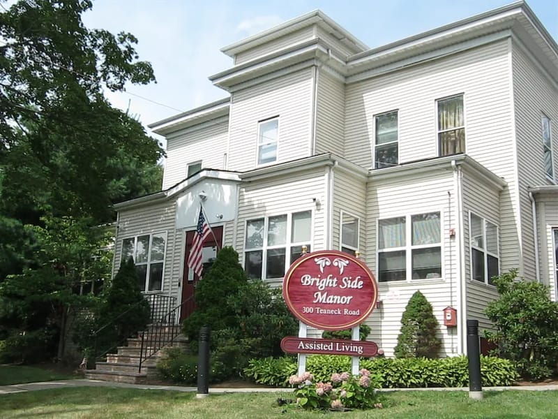 Bright Side Manor - Assisted Living in Teaneck, NJ photo 3
