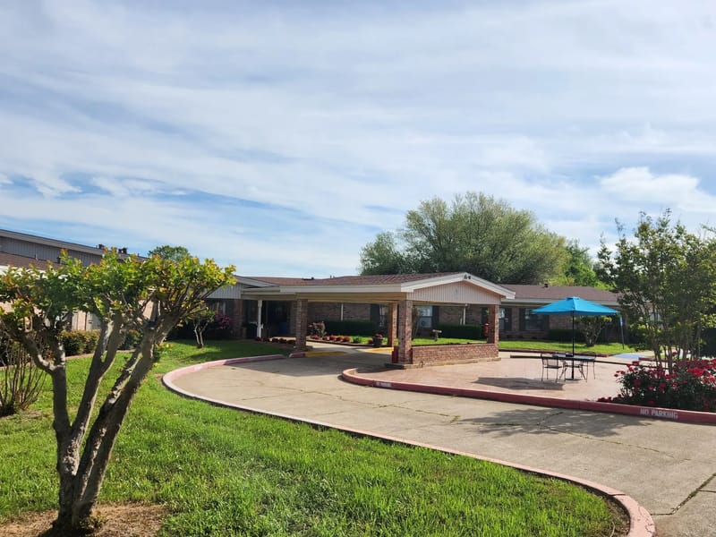 Chandler Nursing Center - Nursing Home in Chandler, TX photo 2