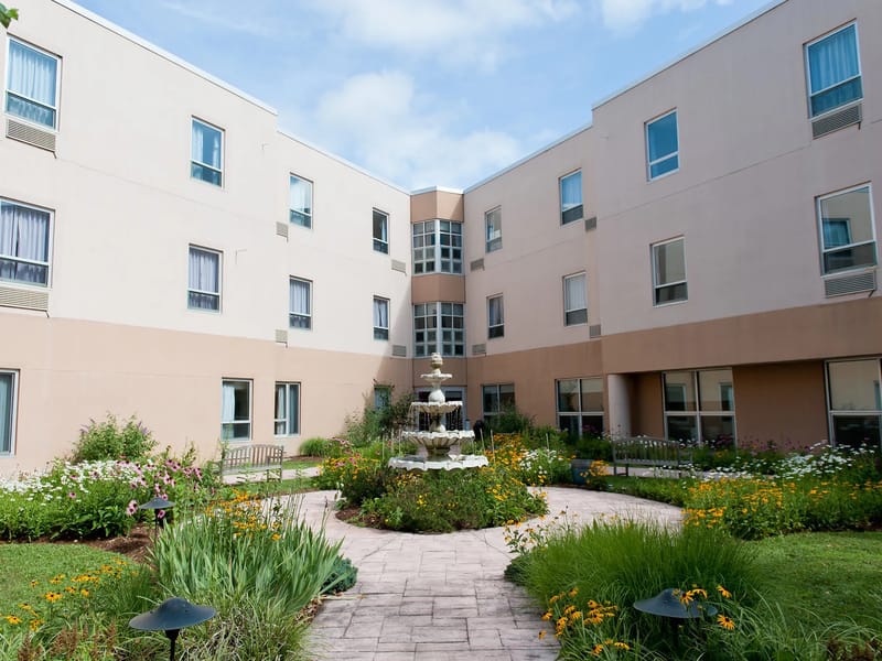 Autumn Lake Healthcare at Norwalk — Assisted Living, Norwalk, CT · photo 3