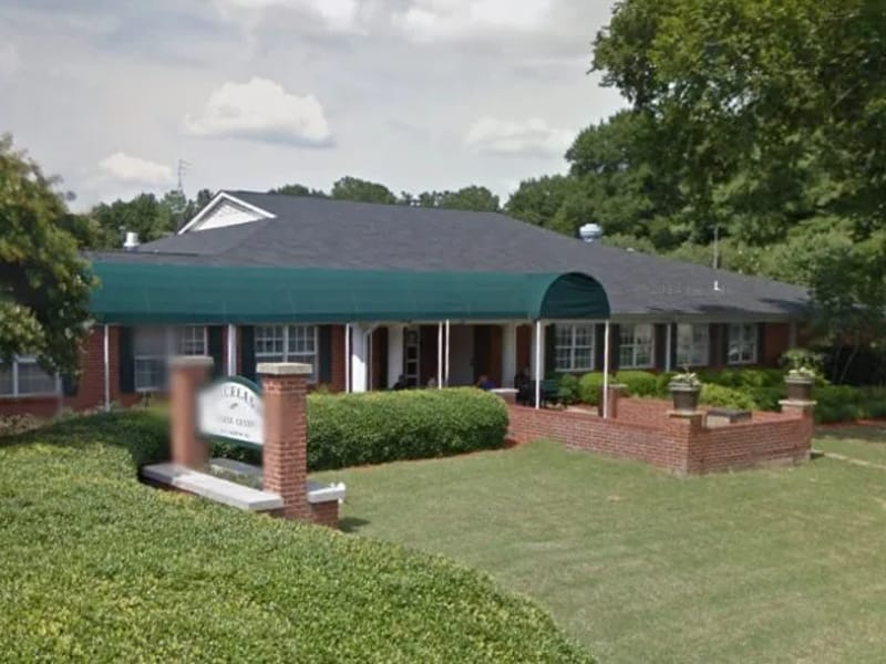 Graceland Rehabilitation and Nursing Care Center - Nursing Home in Memphis, TN photo 1
