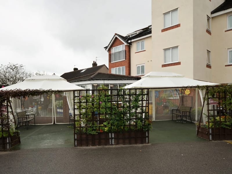Madison Court - Assisted Living in St Helens, England photo 4