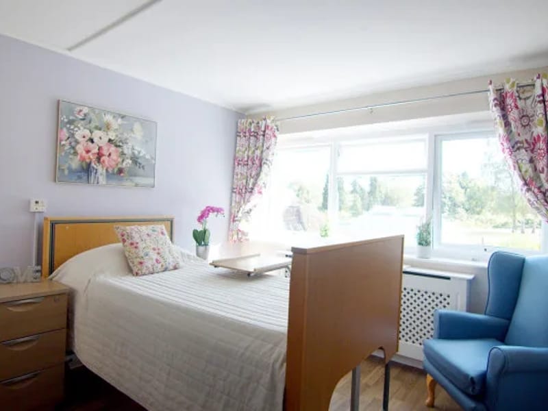 Loose Valley Nursing Home - Nursing Home in Maidstone, England photo 2