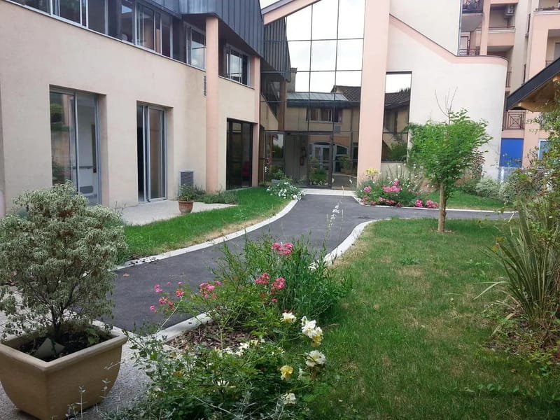 Ehpad "Residence La Montanie" - EHPAD in LUGAN, Occitanie photo 1
