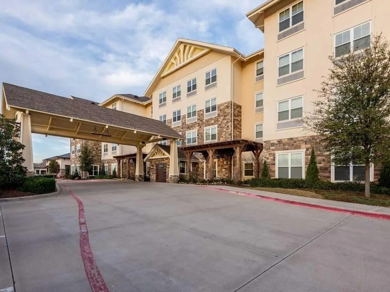 Macarthur Hills - Assisted Living in Irving, TX photo 3