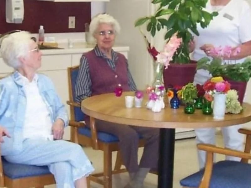 Hilltop Estates - Nursing Home in Gothenburg, NE photo 2