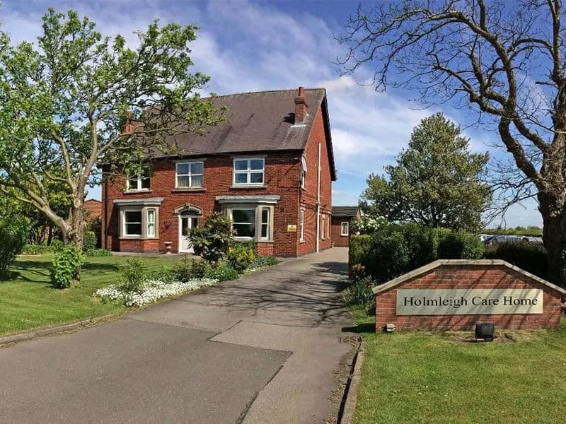 Holmleigh Care Home - Nursing Home in Lincoln, England photo 2