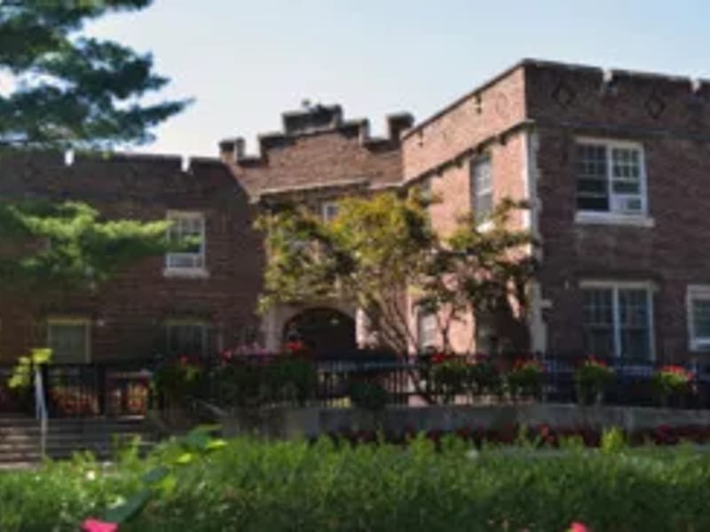Alden Town Manor Rehab & Hcc - Nursing Home in Cicero, IL photo 2