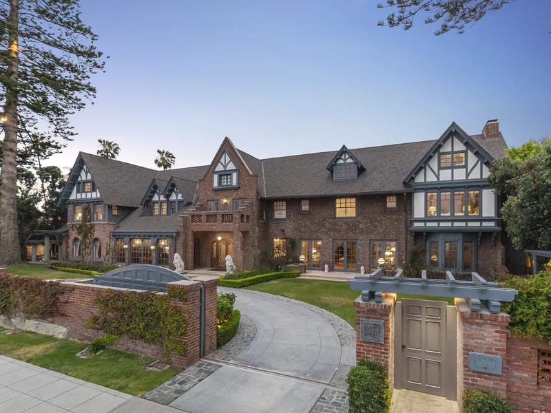 Crown Manor - Assisted Living in La Mirada, CA photo 1