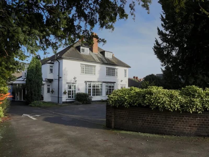 Charnwood Lodge - Nursing Home in Loughborough, England photo 2