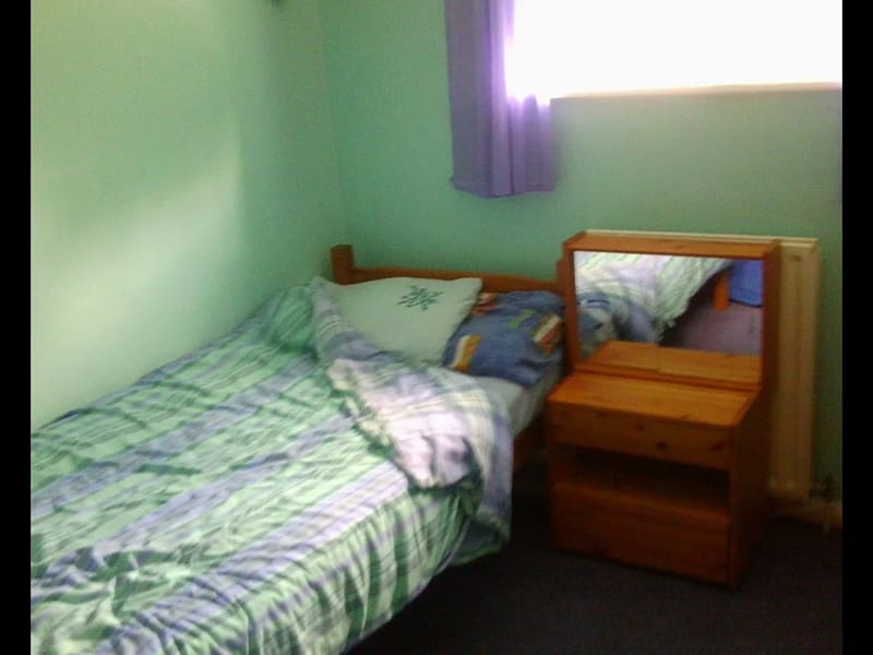 Sitwell Grove - Assisted Living in Stanmore, England photo 2