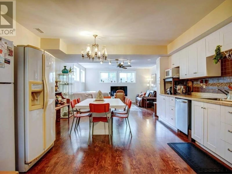 Simone's House in Uxbridge, England photo 2