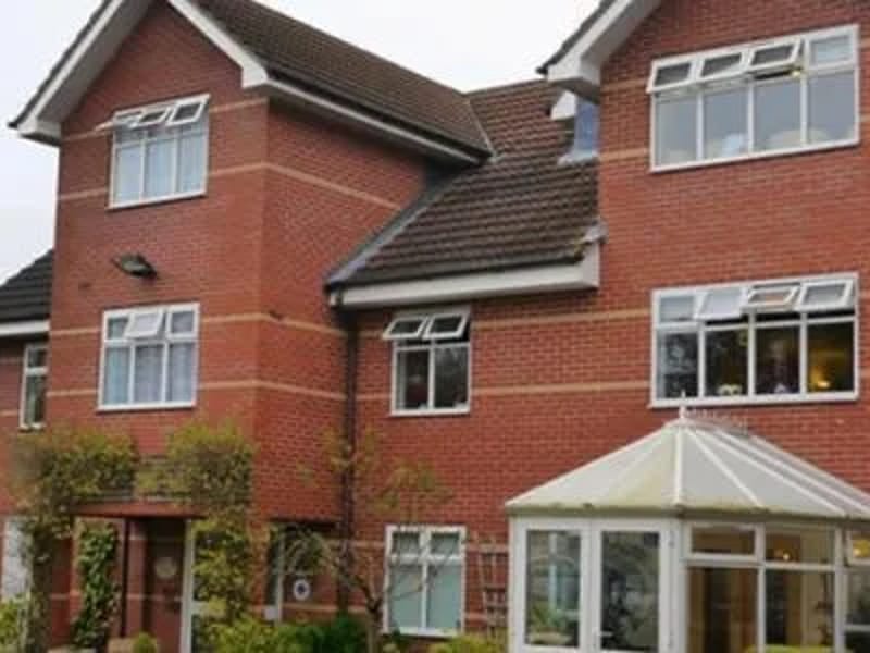 Linden Lodge Residential Home - Assisted Living in Tamworth, England photo 4
