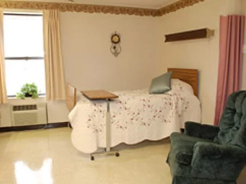 Lakeview Manor Healthcare Center - Nursing Home in Tawas City, MI photo 2