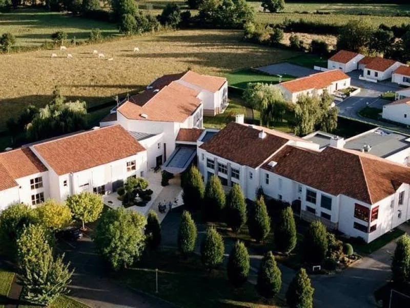 EHPAD LES CHARMILLES - EHPAD in CHAMBERY, Auvergne-Rhône-Alpes photo 2