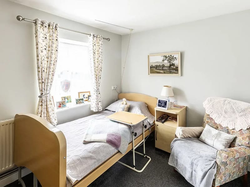 Grange Court - Assisted Living in Trowbridge, England photo 3