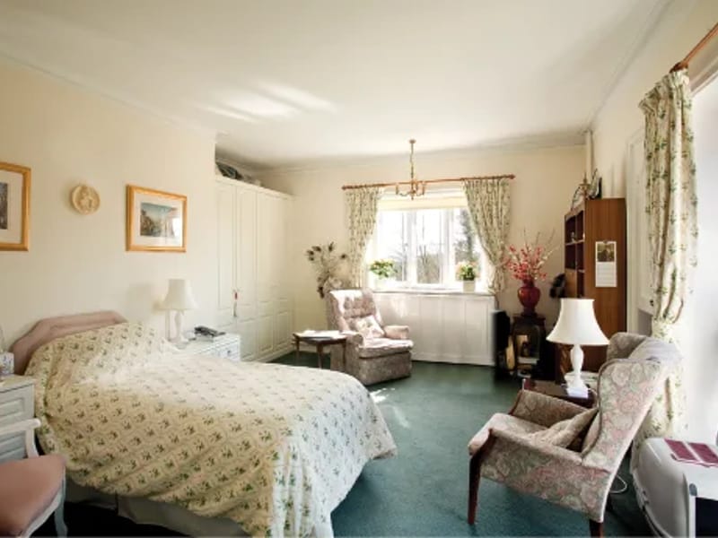 Pilgrim Wood Residential Home - Assisted Living in Guildford, England photo 1