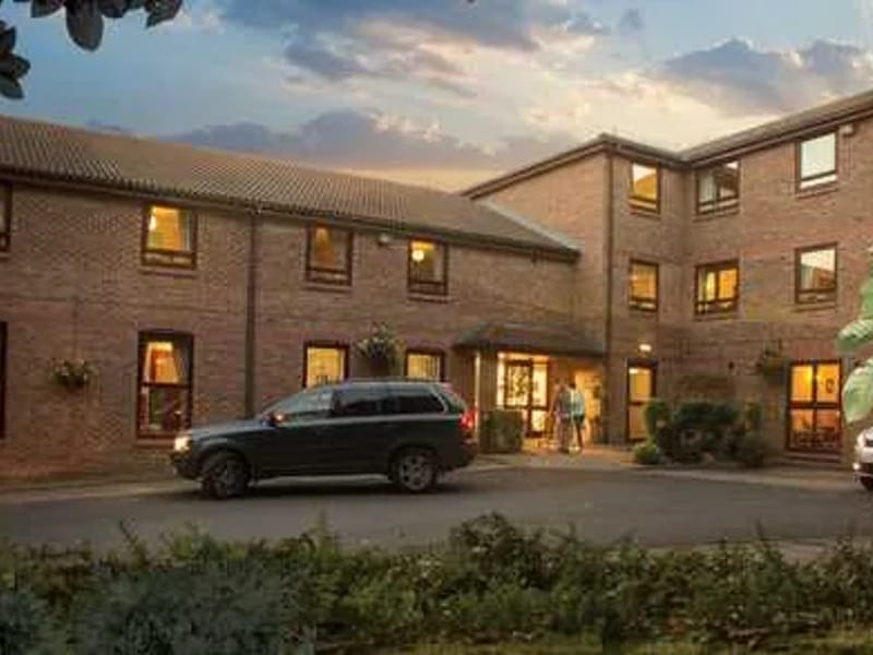 Ferguson Lodge - Assisted Living in Newcastle Upon Tyne, England photo 2