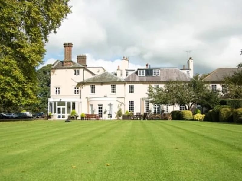 Holywell Park - Nursing Home in Sevenoaks, England photo 2