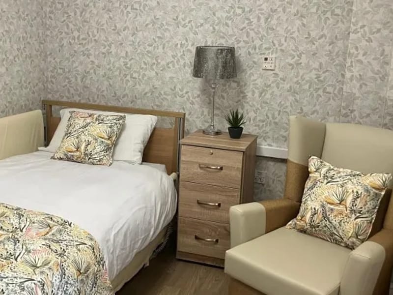 Ashcroft Hollow Care Home - Nursing Home in Cannock, England photo 2
