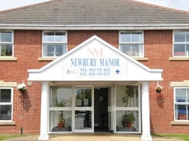Newbury Manor Limited - Nursing Home in Oldbury, England photo 2