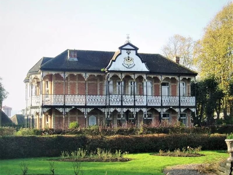 Higher Park Lodge - Assisted Living in Plymouth, England photo 2