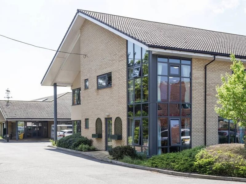 Hilton Park - Oaklands in Cambridge, England photo 3
