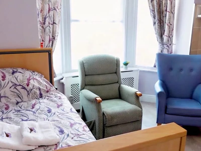 Sonya Lodge Dementia Residential Care Home - Memory Care in Dartford, England photo 2