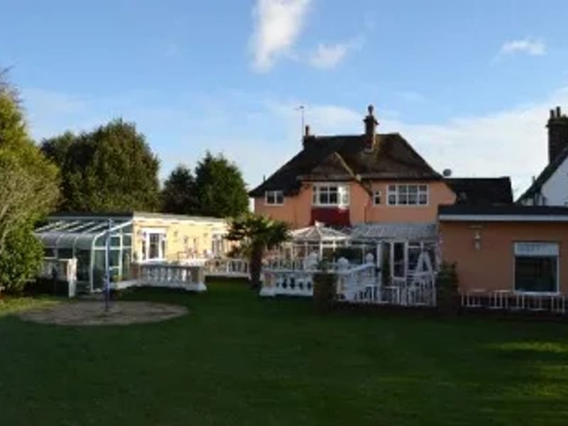 Milton Grange - Assisted Living in Eastbourne, England photo 4