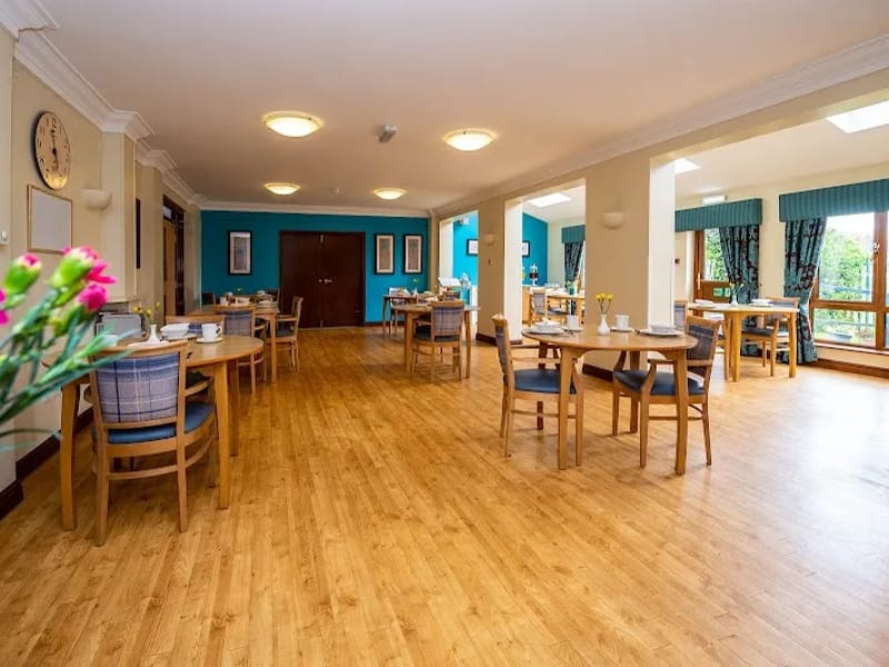 Ash Court Care Home - Nursing Home in Liverpool, England photo 4