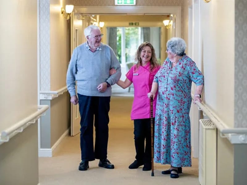 Ghyll Royd Care Home - Nursing Home in Leeds, England photo 2