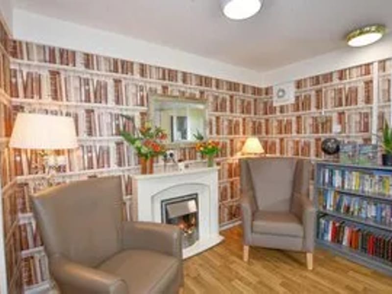 Leycester House Residential Care Home - Assisted Living in Knutsford, England photo 3