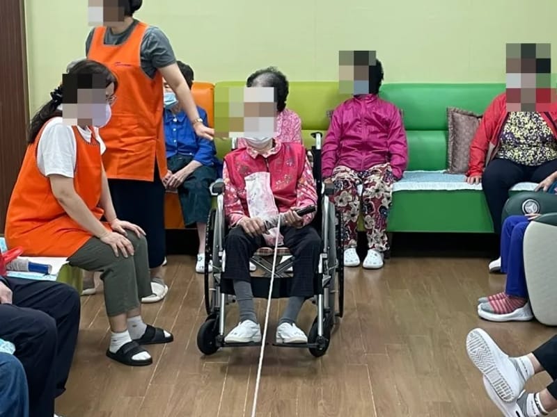봉동노인주간보호센터 - 주간보호 in 완주군, 전북특별자치도 photo 2