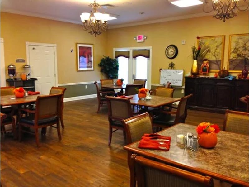 Arbors At Parkway Gardens (The) - Assisted Living in Fairview Heights, IL photo 3