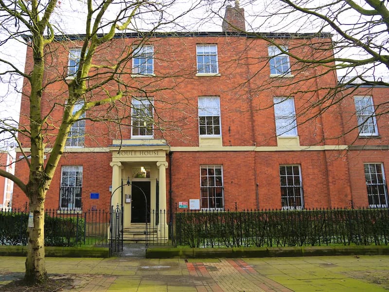 Castlerea House - Nursing Home in Salford, England photo 2