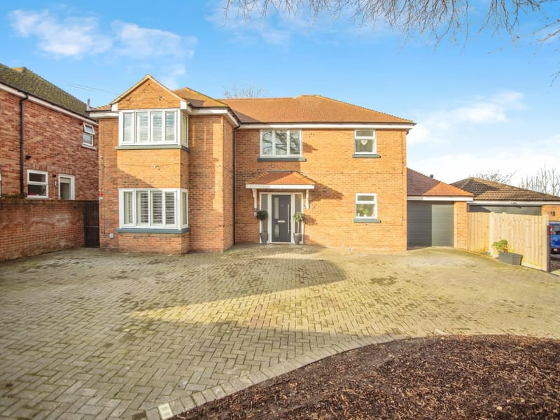 Lily Close - Assisted Living in Rainham, England photo 5