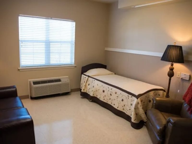 Ouachita Healthcare and Rehabilitation Center — Nursing Home, Monroe, LA · photo 2