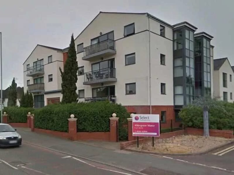 Aldergrove Manor Care Home - Nursing Home in Wolverhampton, England photo 3