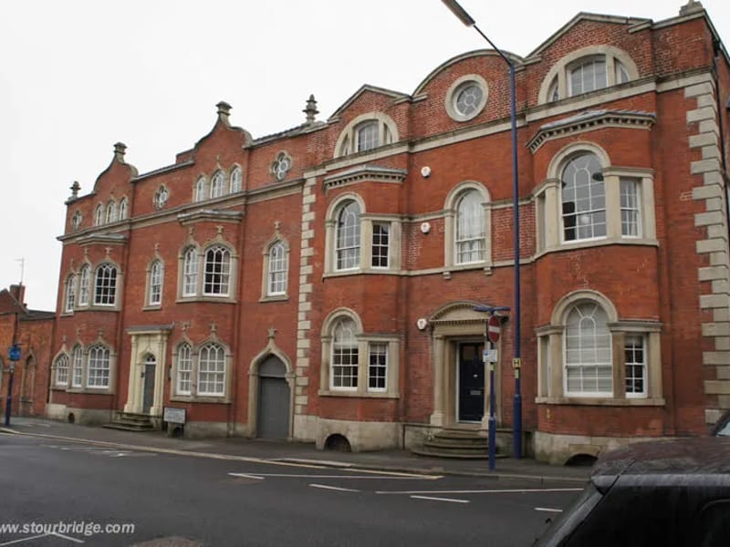 3 Ferndale Close - Assisted Living in Stourbridge, England photo 3