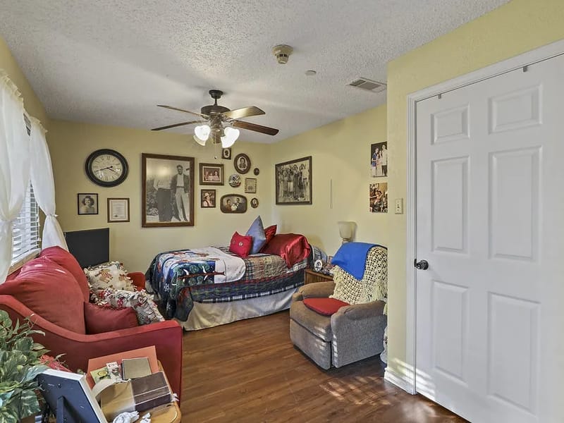 4 Seasons Senior Living Vi - Assisted Living in Lewisville, TX photo 3