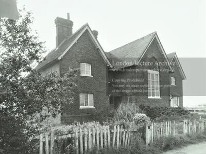 Norwood - 30 Old Church Lane in London, England photo 2