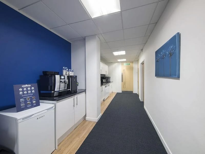 4th Floor Victoria House - Assisted Living in Chelmsford, England photo 2