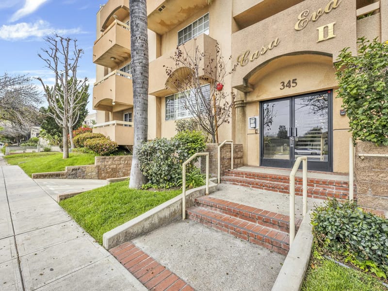 Alameda Villa - Assisted Living in Burbank, CA photo 2