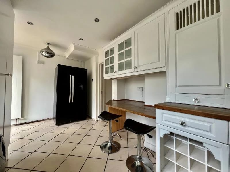 Idelo Limited - 5 Courtenay Avenue in Harrow, England photo 2