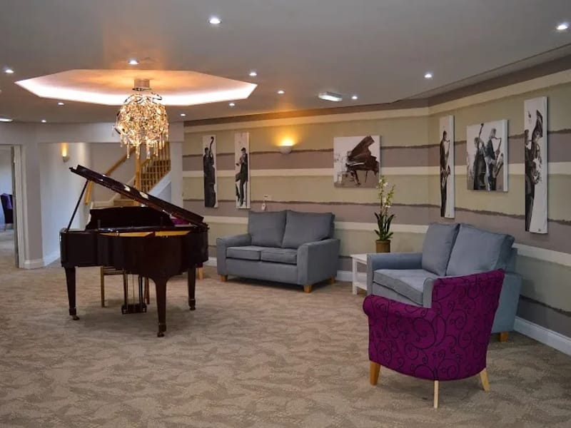 Enhanced Elderly Care Service - Wardley Gate Care Centre - Nursing Home in Gateshead, England photo 5