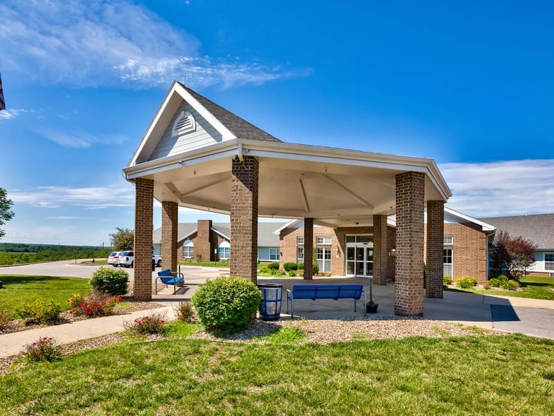 Blue Springs Wellness & Rehabilitation - Nursing Home in Blue Springs, MO photo 3