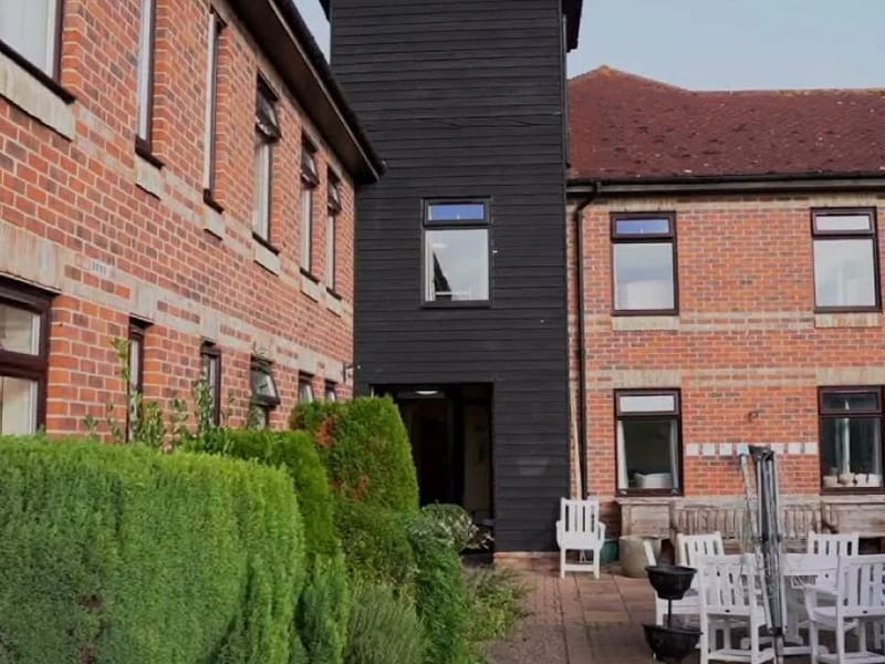Lyons Court Residential Care Home - Assisted Living in Chelmsford, England photo 4